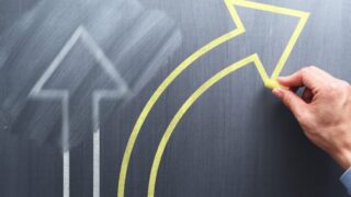 FXで勝てない原因は手法ではない?60代でも年利40%を達成した思考のクセ改善法