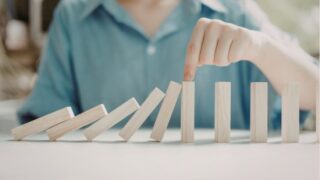 大人のFXファンダメンタル思考とは？初心者でもわかる相場の原因とチャートの関係